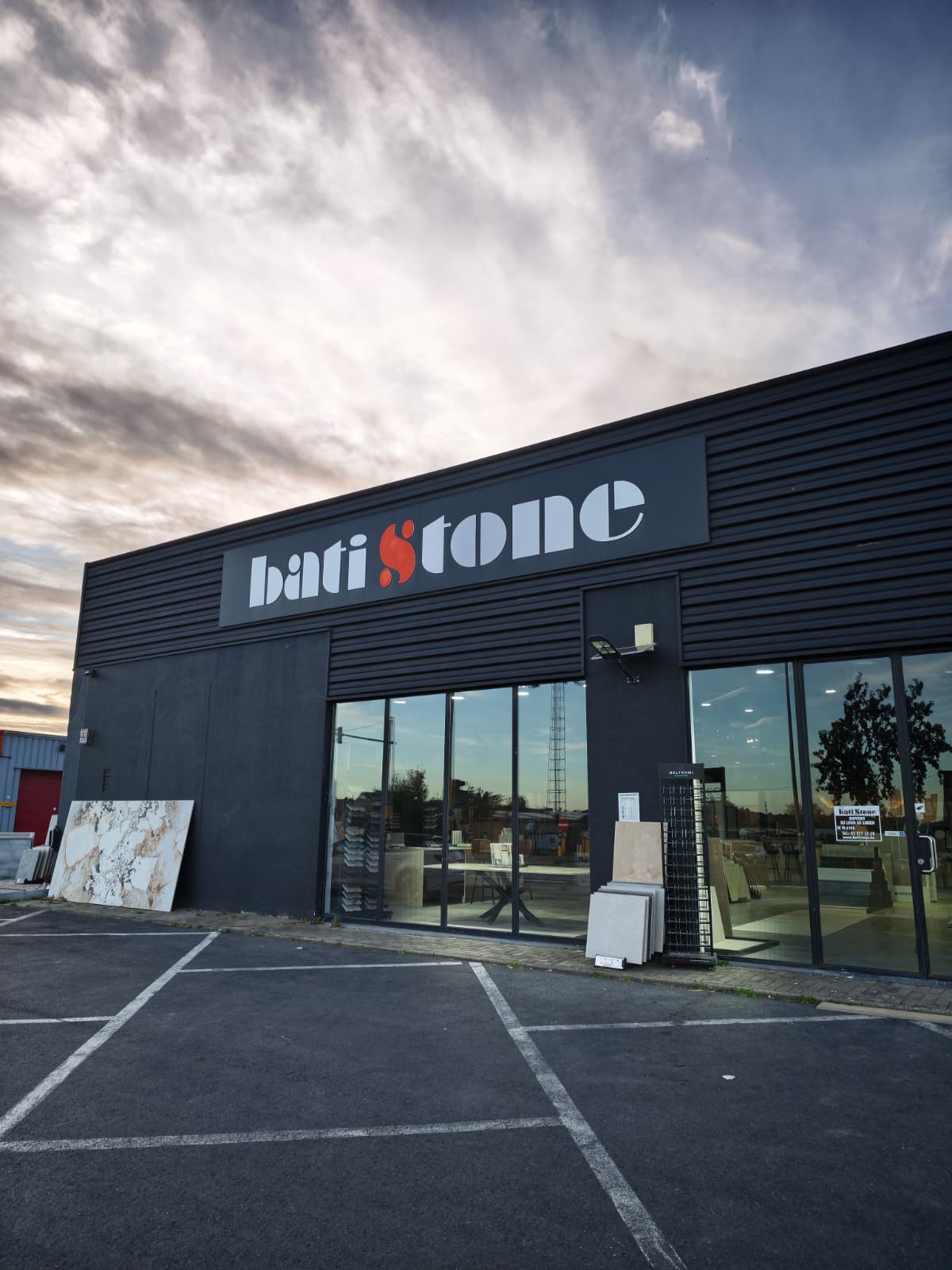 Magasin Batistone à Sint-Pieters-Leeuw