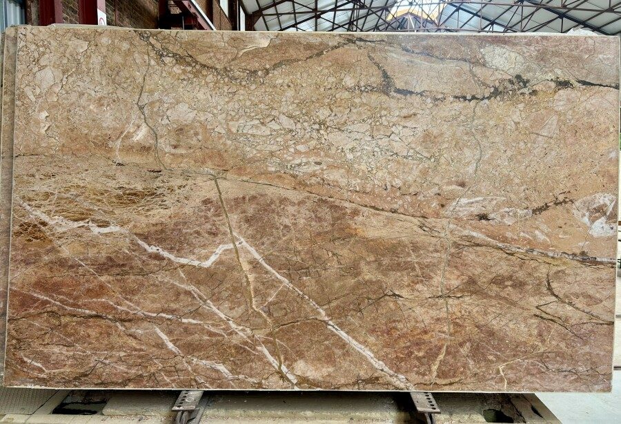 Cromarbo Roots — Quartzite, Brun